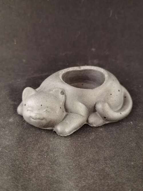 Kitty candleholder