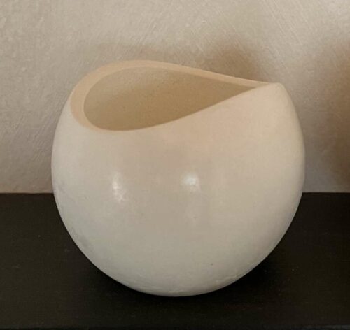 Curved Cup vessel