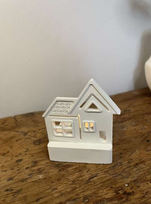 Single House Candle holder