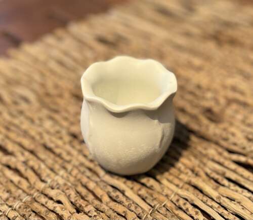 Tulip tea light candle holder